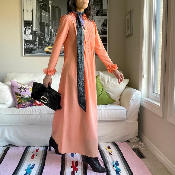 Vintage peachy orange ruffle pleated maxi dress - Picture 4 of 16